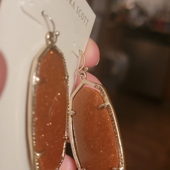 Kendra Scott ✨✨Sparkling Goldstone✨✨  Danielle (large style) - Picture 6 of 6